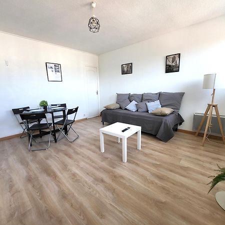 St-Quentin-En-Yvelines Plusieurs Appartements Avec Parking Trappes Eksteriør billede