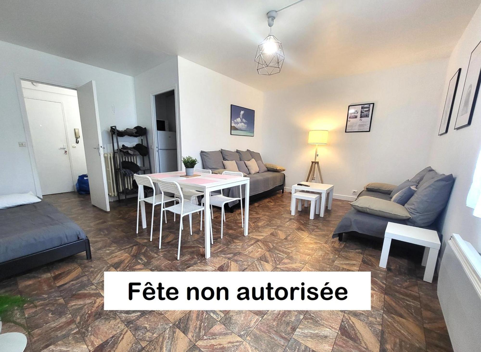 St-Quentin-En-Yvelines Plusieurs Appartements Avec Parking Trappes Værelse billede