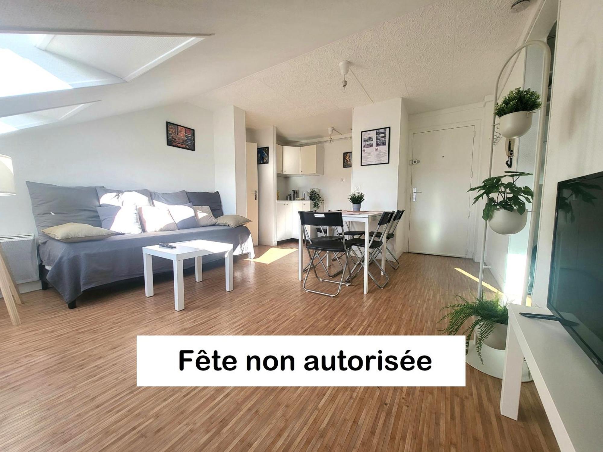 St-Quentin-En-Yvelines Plusieurs Appartements Avec Parking Trappes Værelse billede